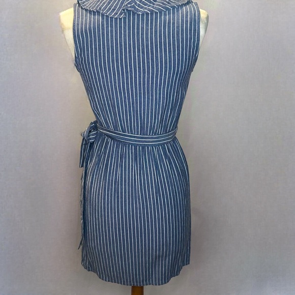 Banana Republic Chambray Blue White Striped Dress 100% Viscose - Picture 2 of 5